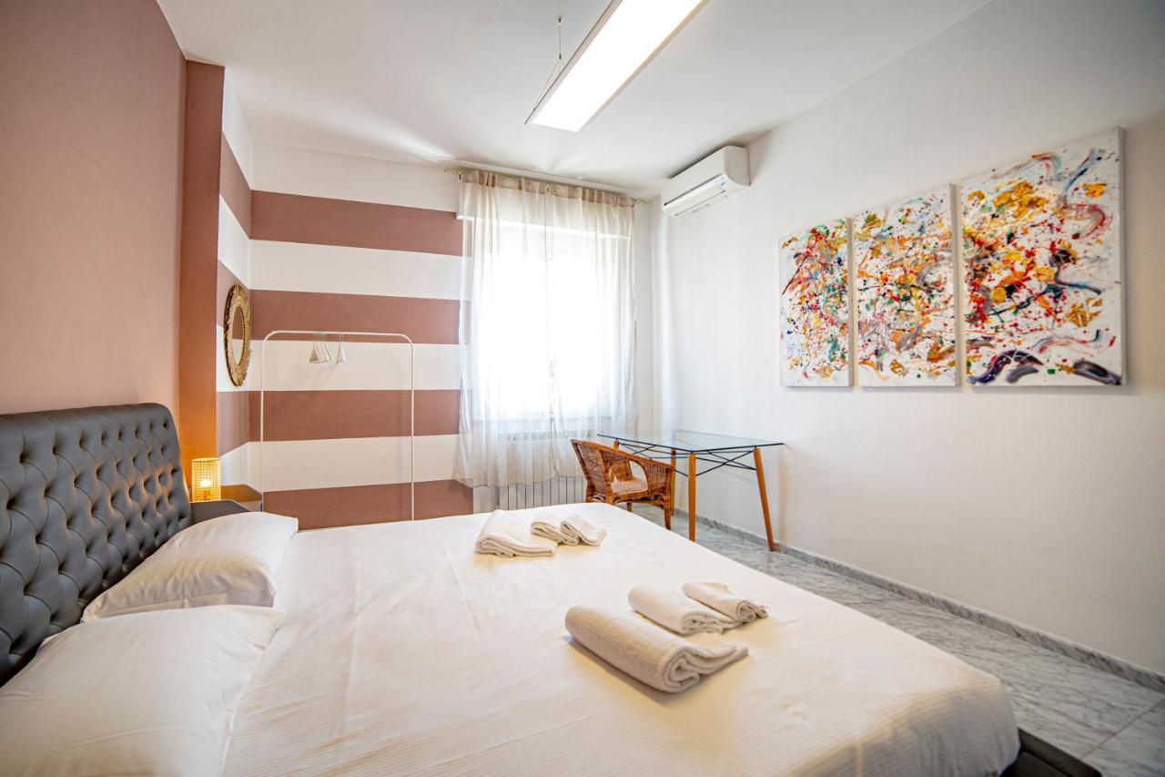 Elegante Camera Con Finiture Di Lusso Appena Ristrutturata Marina Di Carrara Extérieur photo